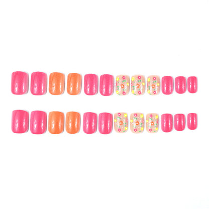 Trendiges Floral-Nagelkunst-Design Brehn