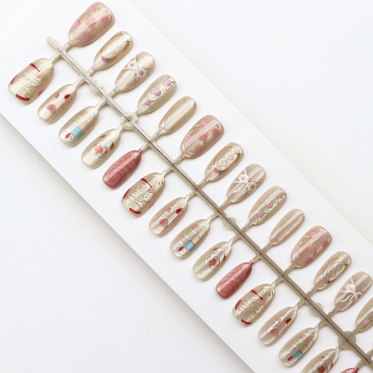 Künstlerische Press-On Nagelkunst Kollektion