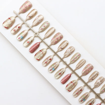 Künstlerische Press-On Nagelkunst Kollektion