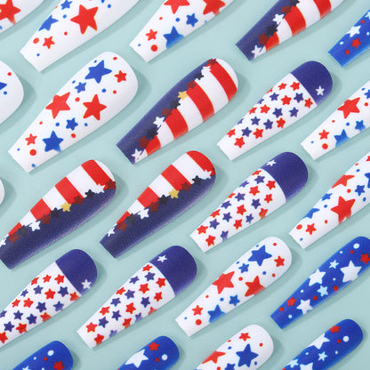 Kunstnägel mit patriotischem Sternen-Design Brehn