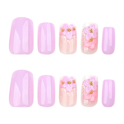 Kunstvolle Nagelverlängerungen mit floralem Design Brehn