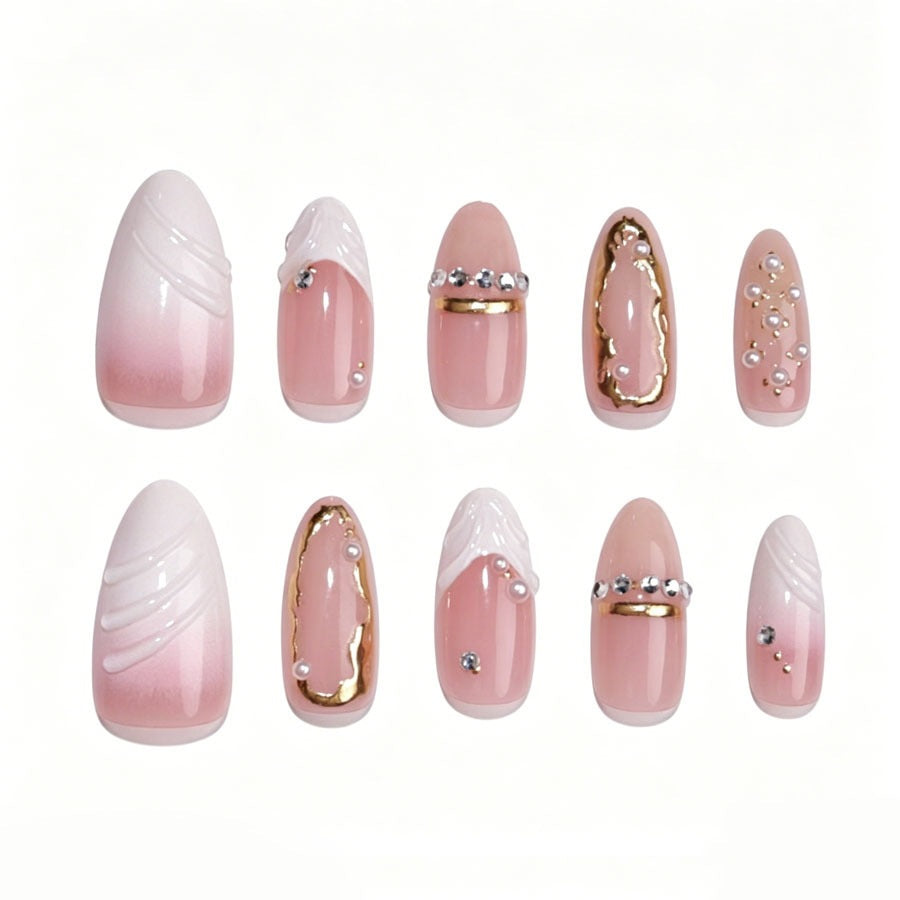 Elegantes Kunstnagelset mit filigranen 3D-Details Brehn