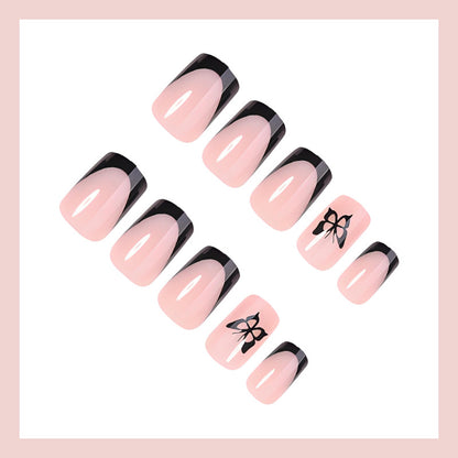 Glamouröses Kunstnagelset mit filigranen Schmetterlingsdesigns Brehn