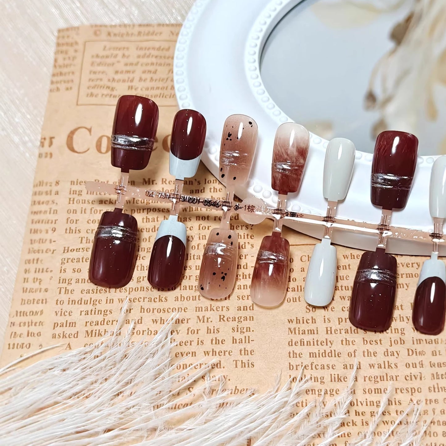 Glamouröse Kunstnägel mit Eleganten Akzenten Brehn