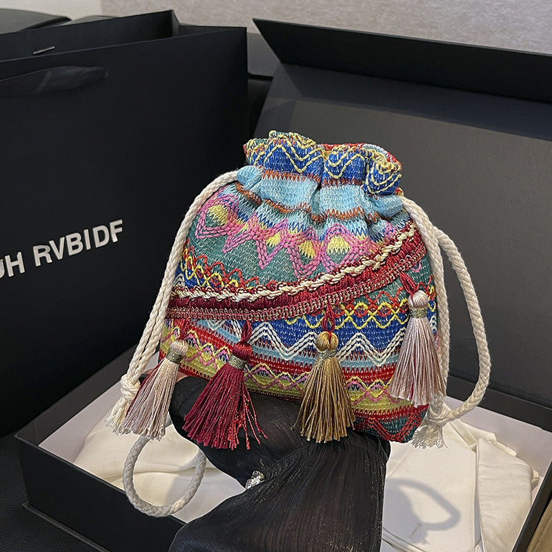 WoBohemian Bestickte Bucket Bag Brehn