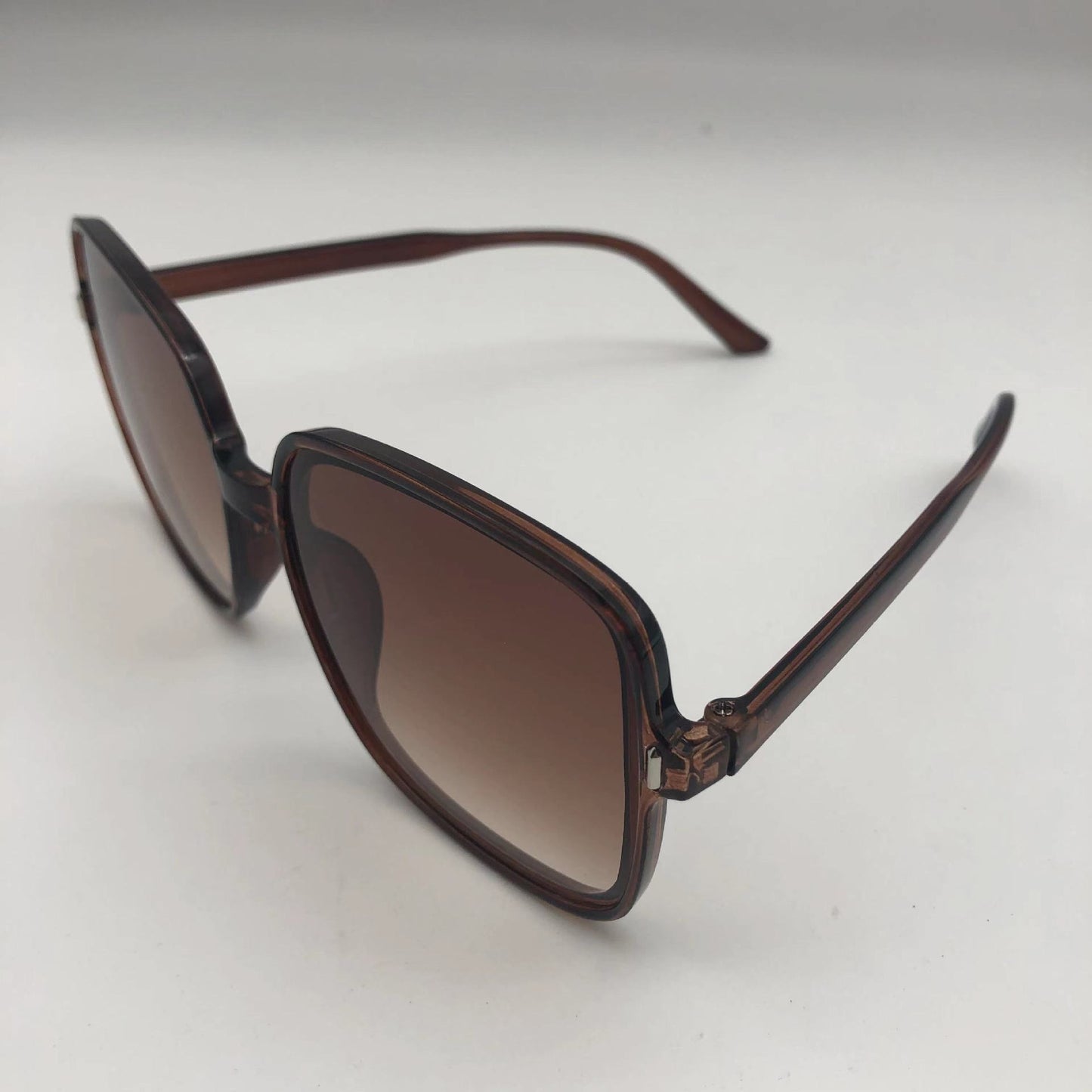 Damen Oversized Sonnenbrille mit UV-Schutz und elegantem Design Brehn