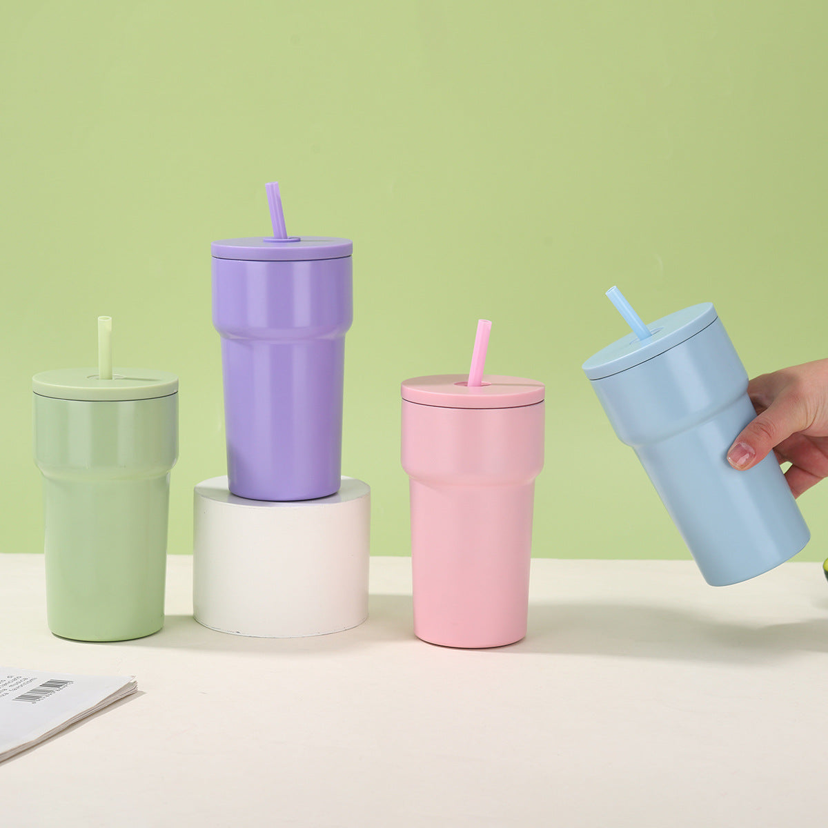 Unisex Isolierter Trinkbecher mit Staubschutzdeckel und Strohhalm Brehn