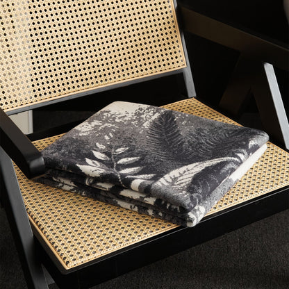Luxuriöse Jacquard Baumwoll-Wurfdecke mit botanischem Muster