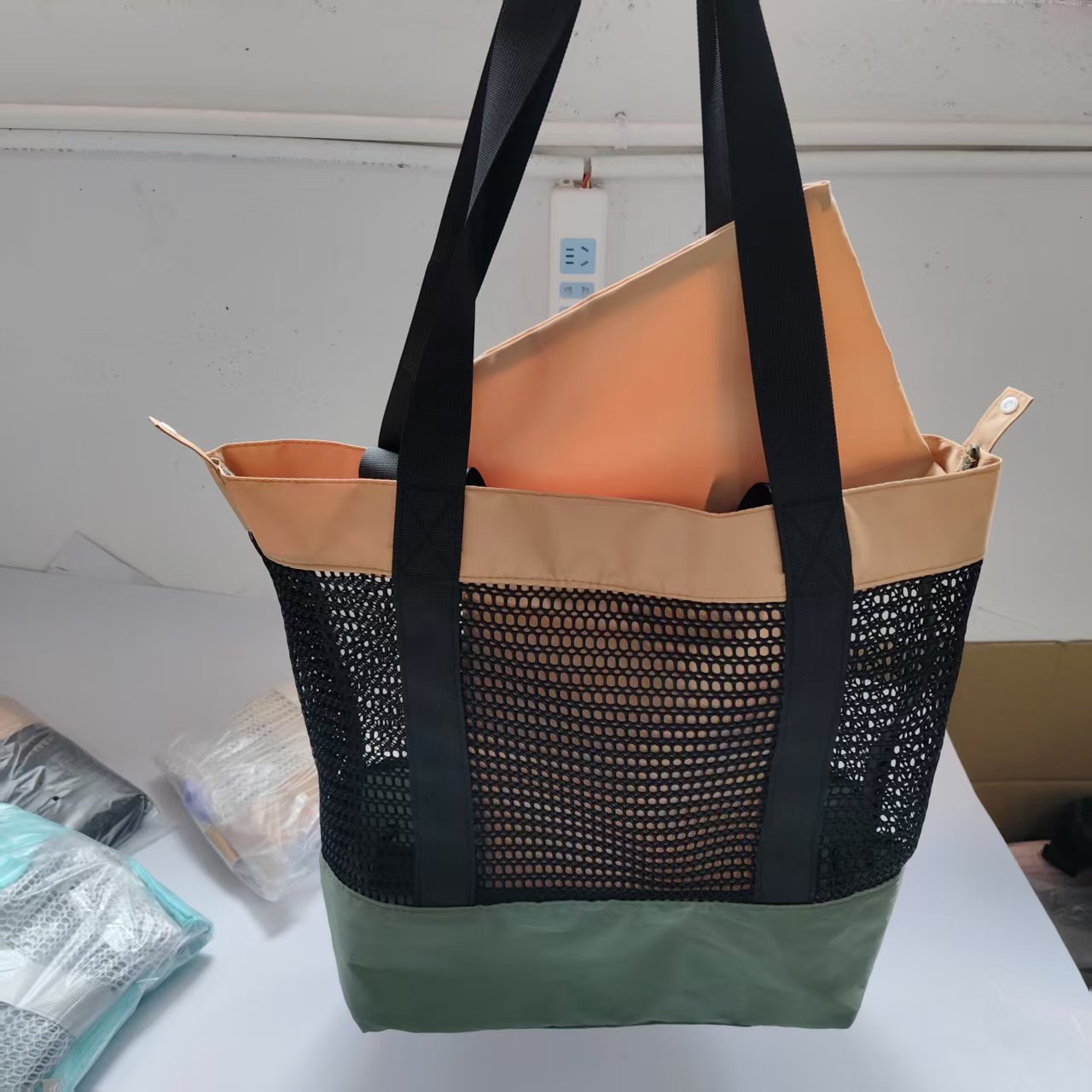 Luftige Strandtasche mit Großem Stauraum und Netzdesign Brehn