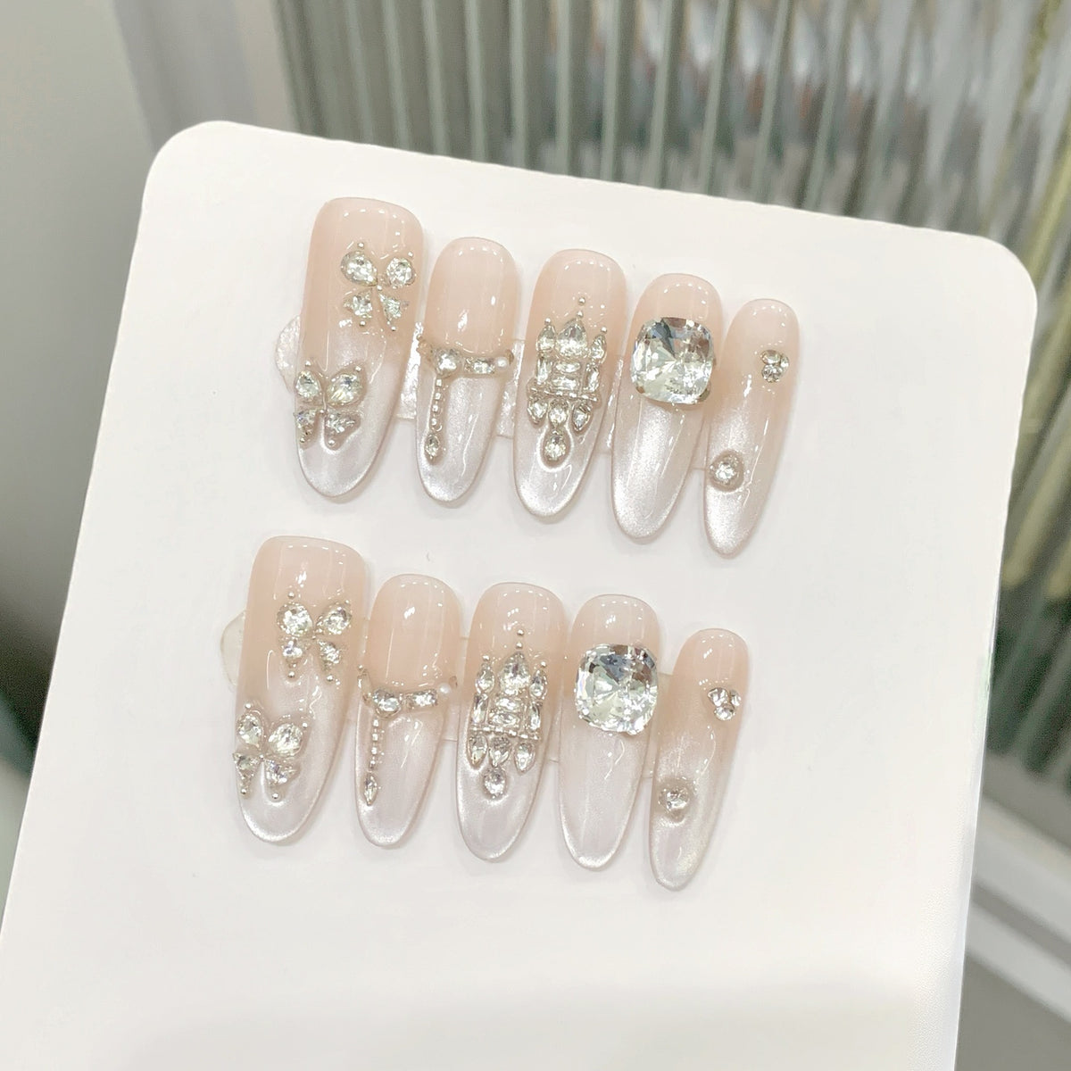 Dekorative Press-On Nagel Kunst Set mit Strass Akzenten  1791773681