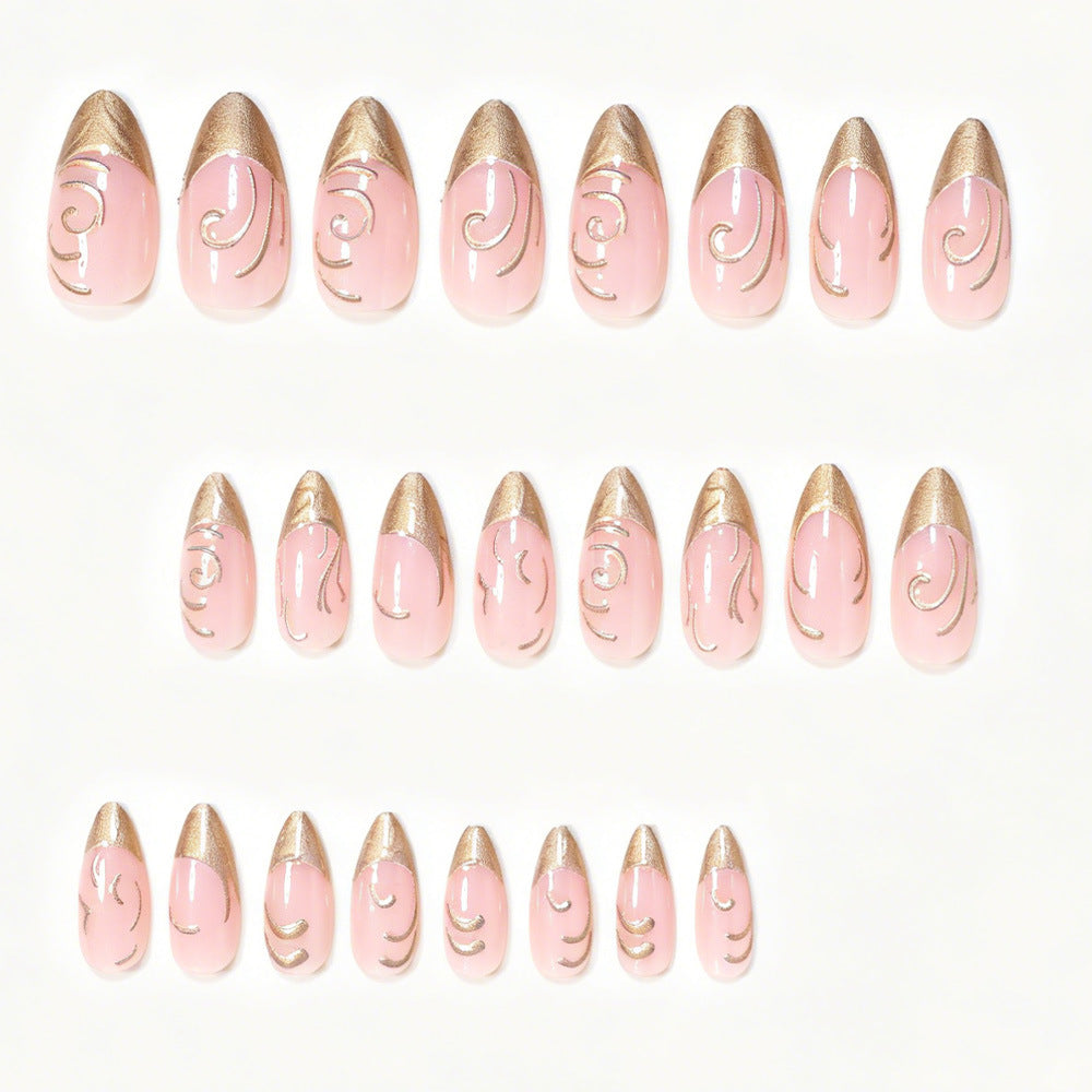 Elegante goldakzentierte Press-On-Nagelkunst Brehn