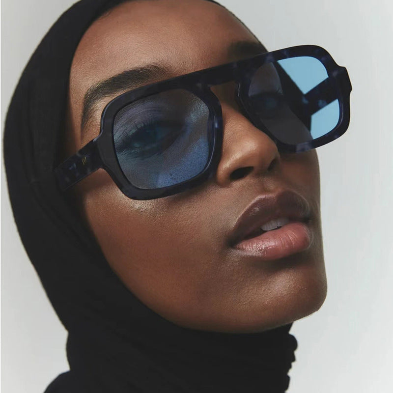 Damen moderne oversized Sonnenbrille im kantigen Design Brehn