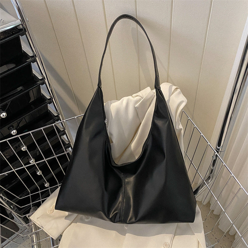 Schlanke Minimalistische Hobo-Handtasche