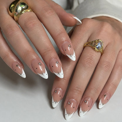 Elegante Akzent Stiletto Nagelkunst Verbesserungen Brehn