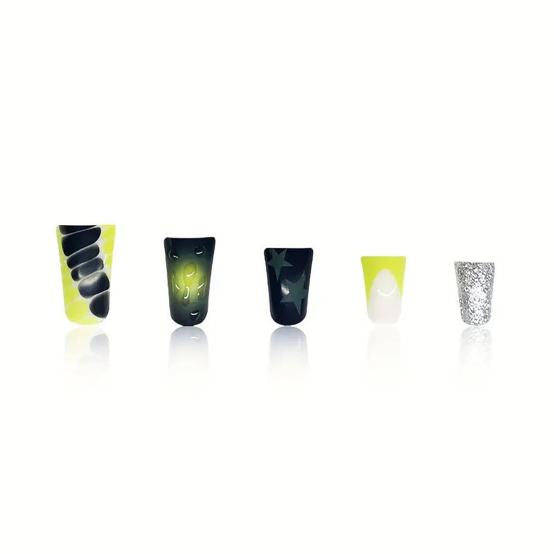 Kreative Stern-Verzierte Press-On Nagelkunst Brehn