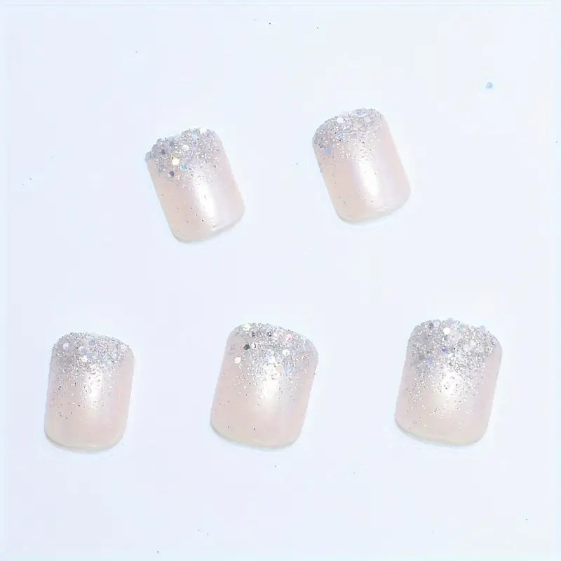 Glänzende Acryl-Nagelverstärkungen Brehn