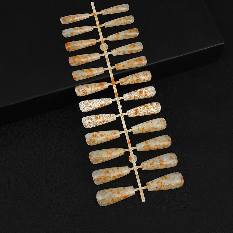 Kunstnägel mit zartem Blumenmotiv Brehn