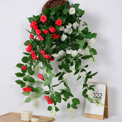 Dekorative hängende Blumenanordnung