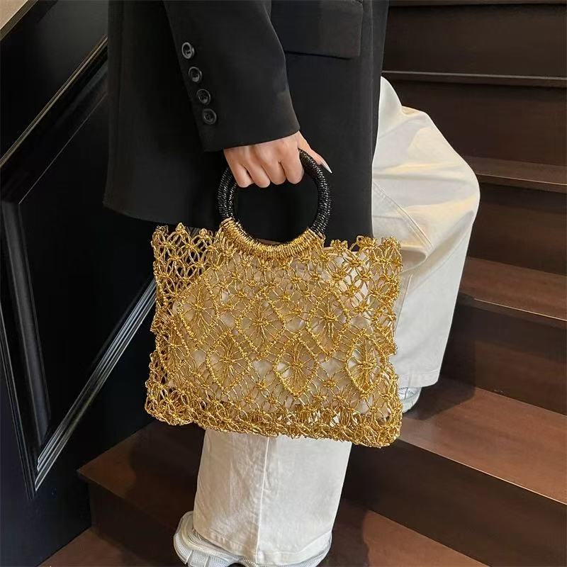 Handgefertigte Kunstkopf-Tasche Brehn