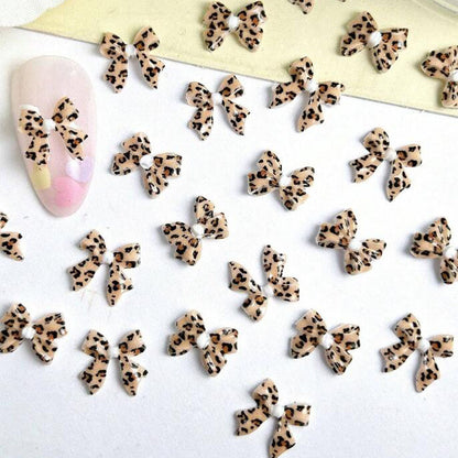 Dekorative Leopardenmuster Nagel Kunst Charms