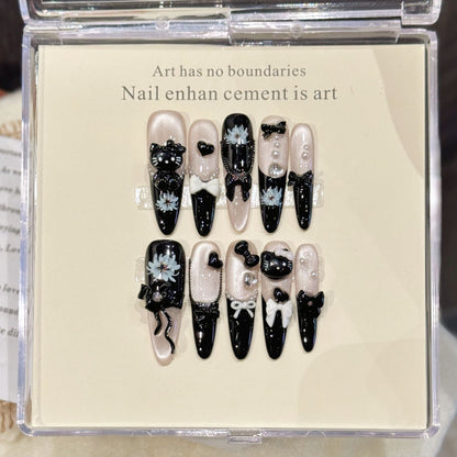 Künstlerisches Press-On Nageldesign
