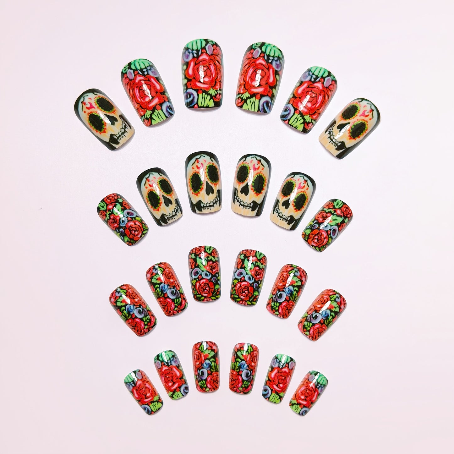 Kunstnagelset mit Lebhaftem Totenschädelmotiv Brehn