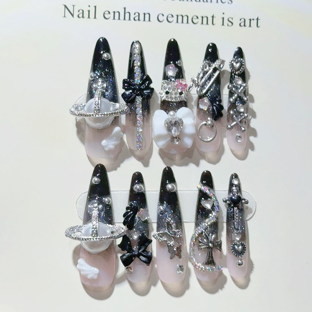 Gothic-inspirierte dekorative Press-On-Nagel-Set