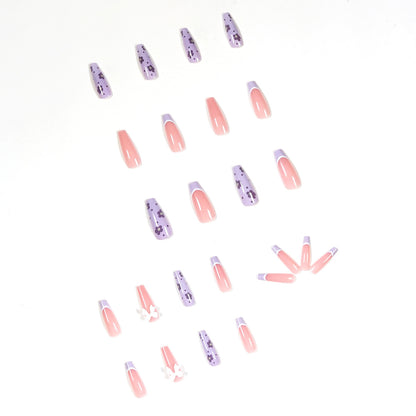 Kunstvolle Nagelverlängerungen im floralen Design Brehn