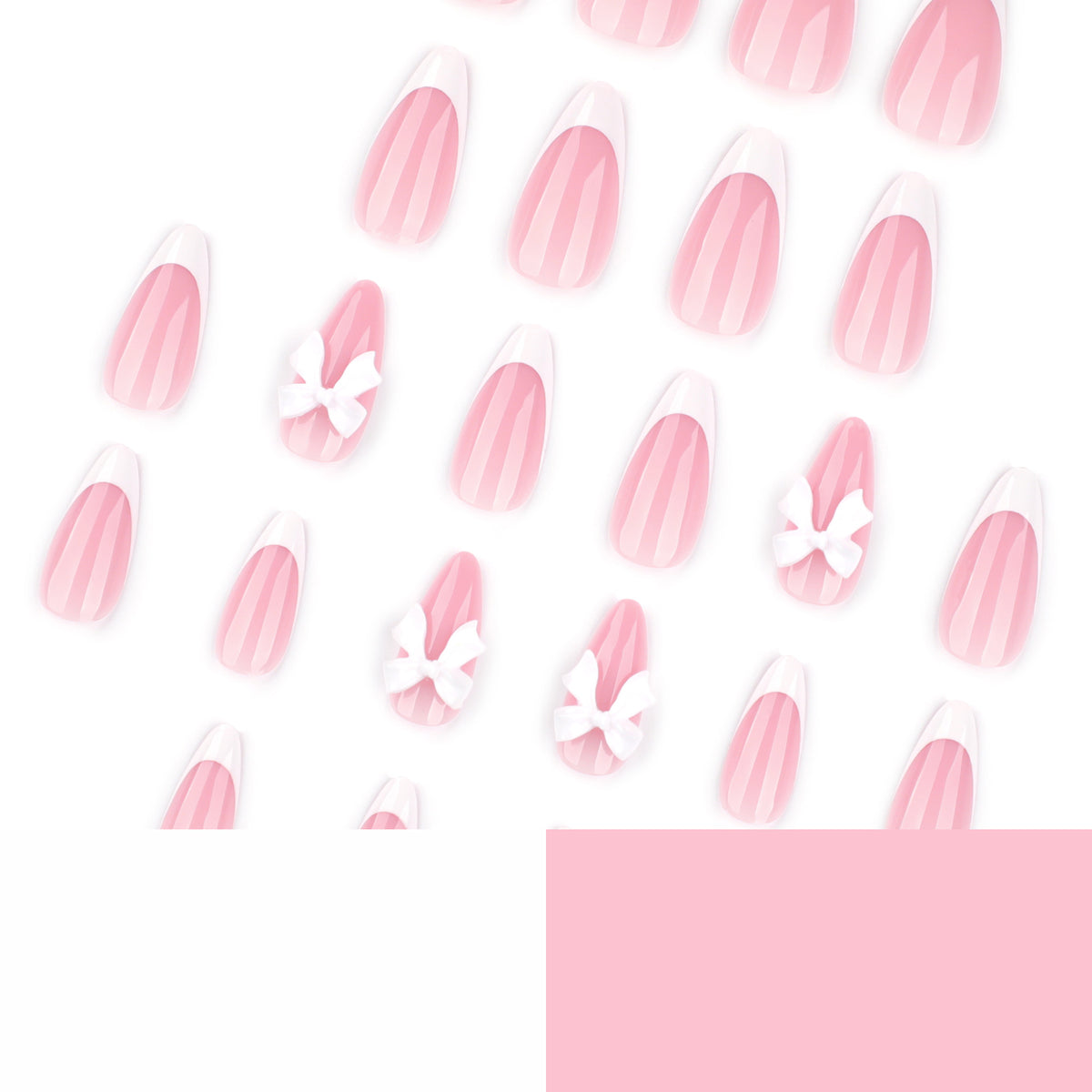 Kunstvolle Nageldesigns mit eleganten Spitzen und zarten Bogenmotiven Brehn