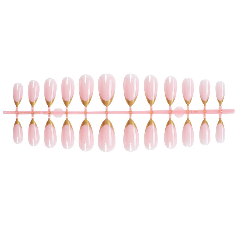Künstliches Nagelset mit elegantem Goldverzierungs-Design Brehn