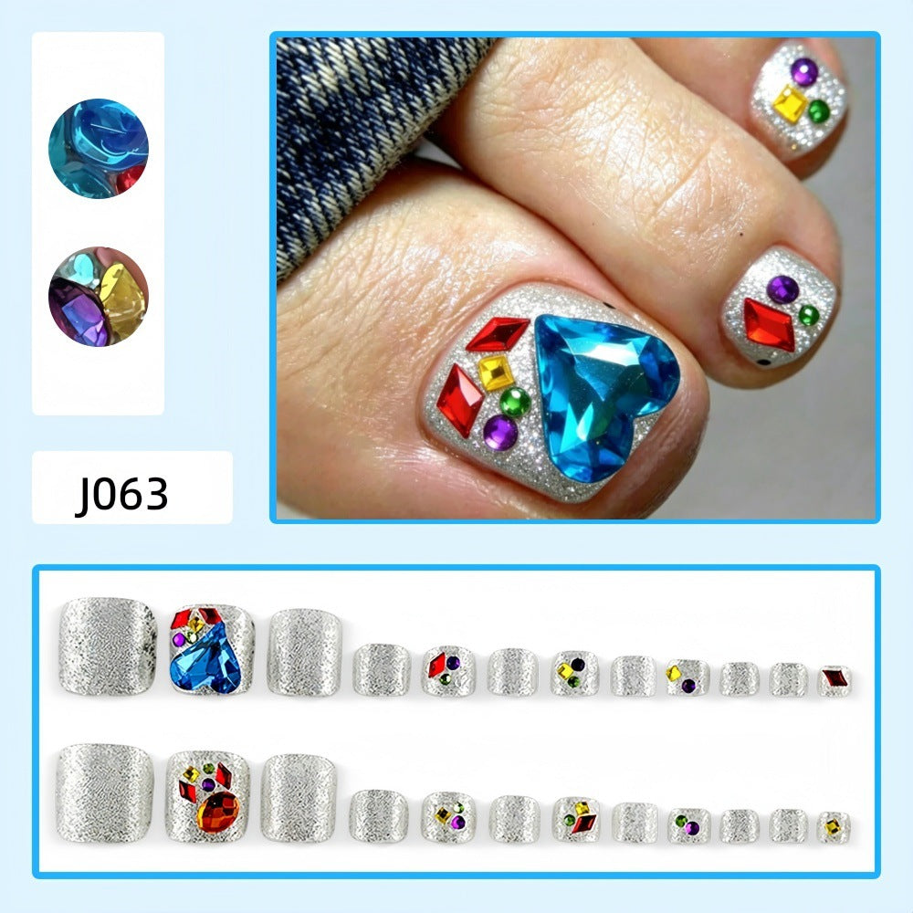 Fußnagelkunst mit Glamourösen 3D-Schmuckakzenten Brehn