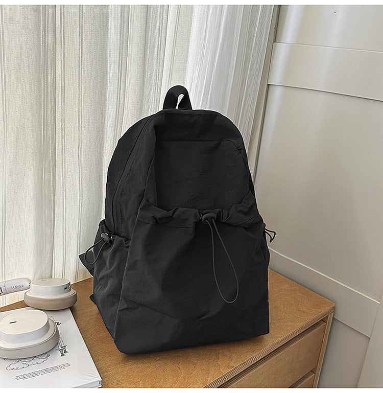 Lässiger Wanderschulrucksack