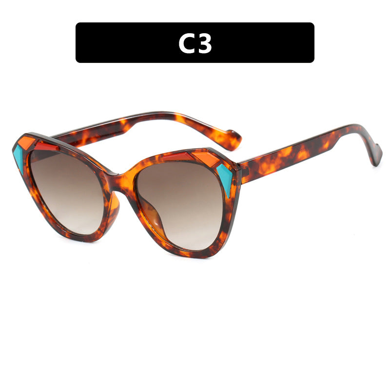 Damen Katzenaugen-Sonnenbrille mit modischen Details Brehn