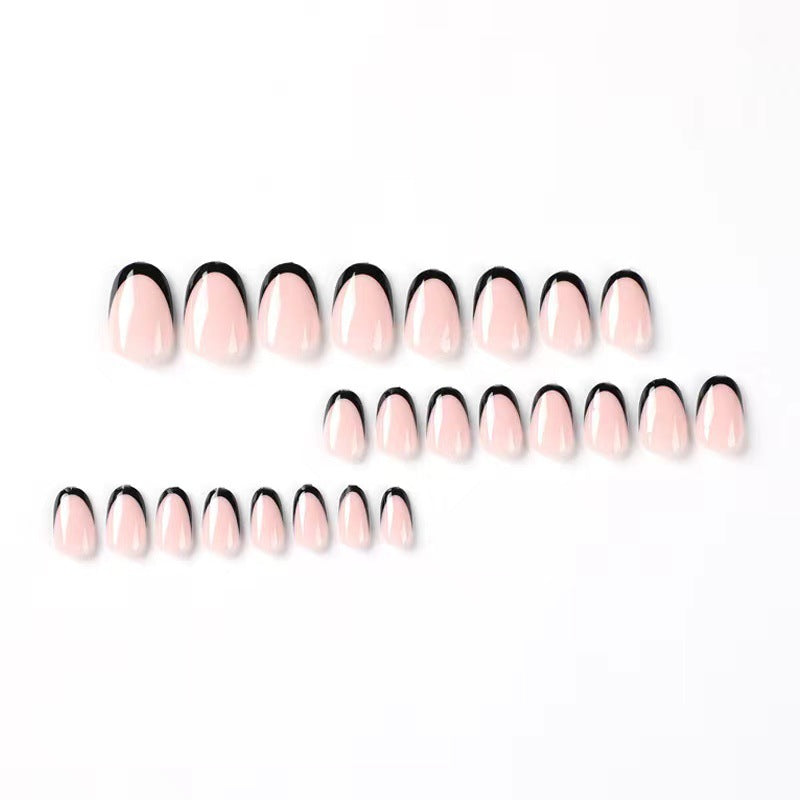 Kunstnagelset mit eleganten French-Spitzen und aufregenden Ombre-Design Brehn