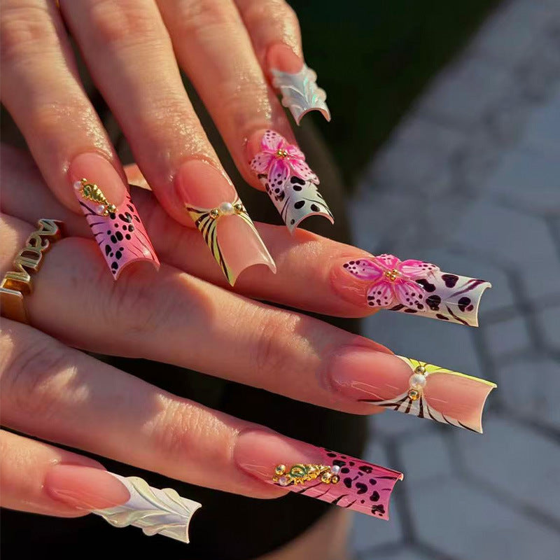 Künstlerische florale Nagelspitzen-Kollektion Brehn