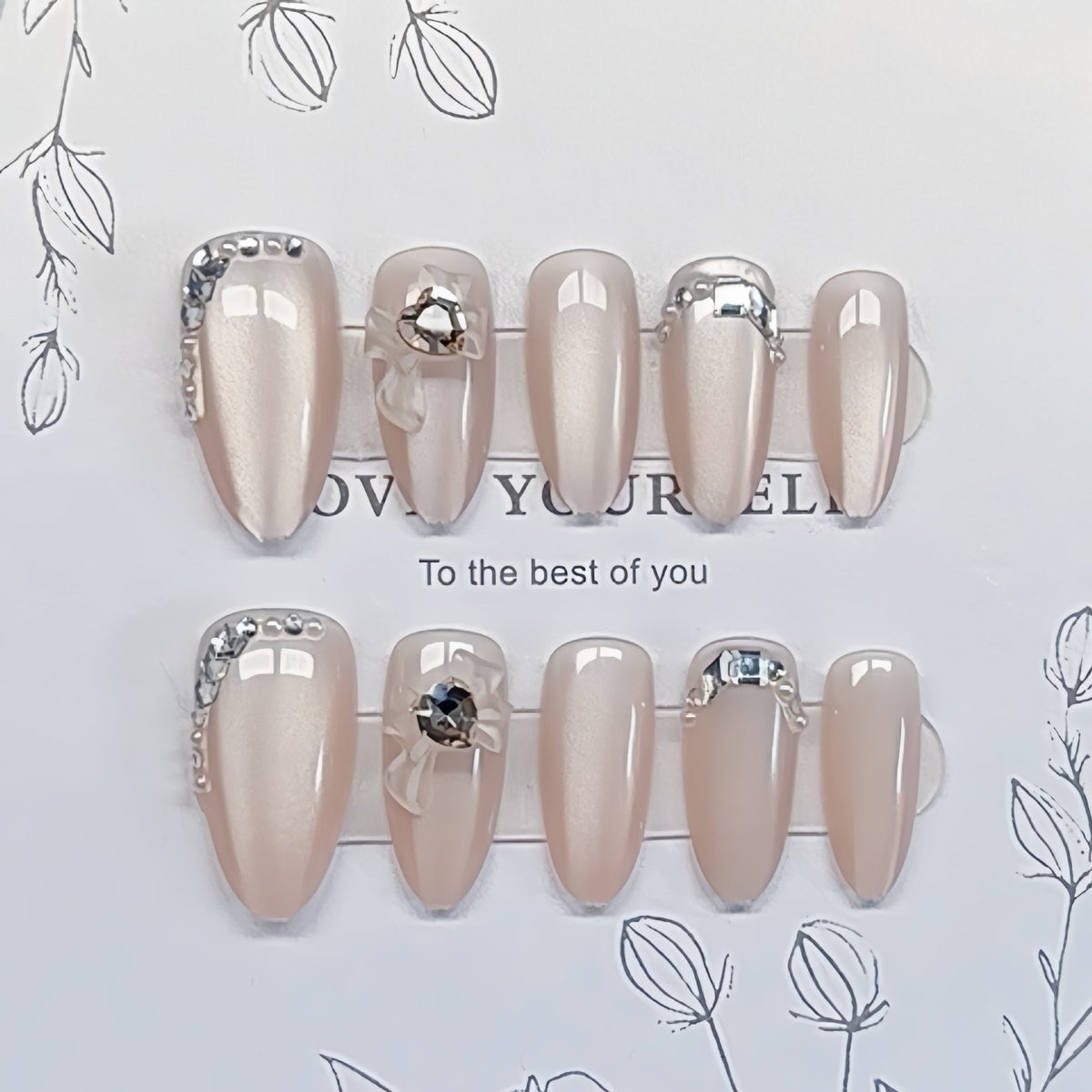 Elegantes Press-On Nagelkunst-Set Brehn