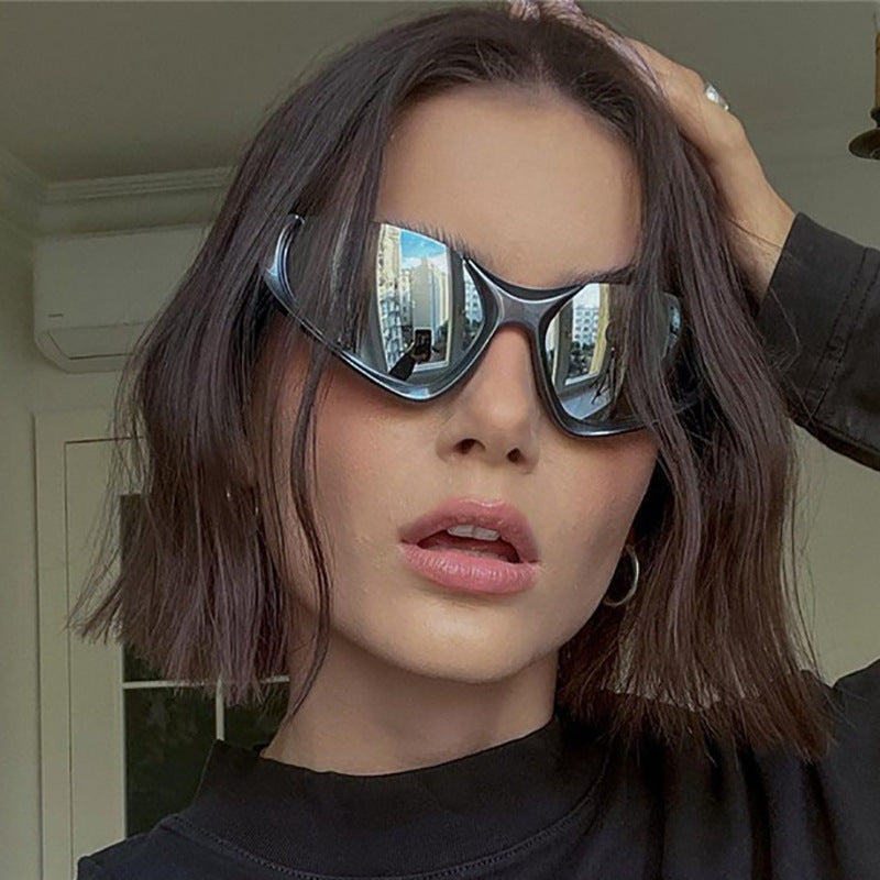 Damen sportive Sonnenbrille mit aerodynamischem Design Brehn