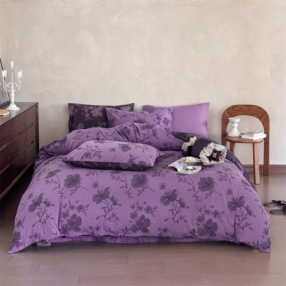 Premium-Baumwoll-Bettgarnitur mit floraler Allover‑Webstruktur und leichter Steppung