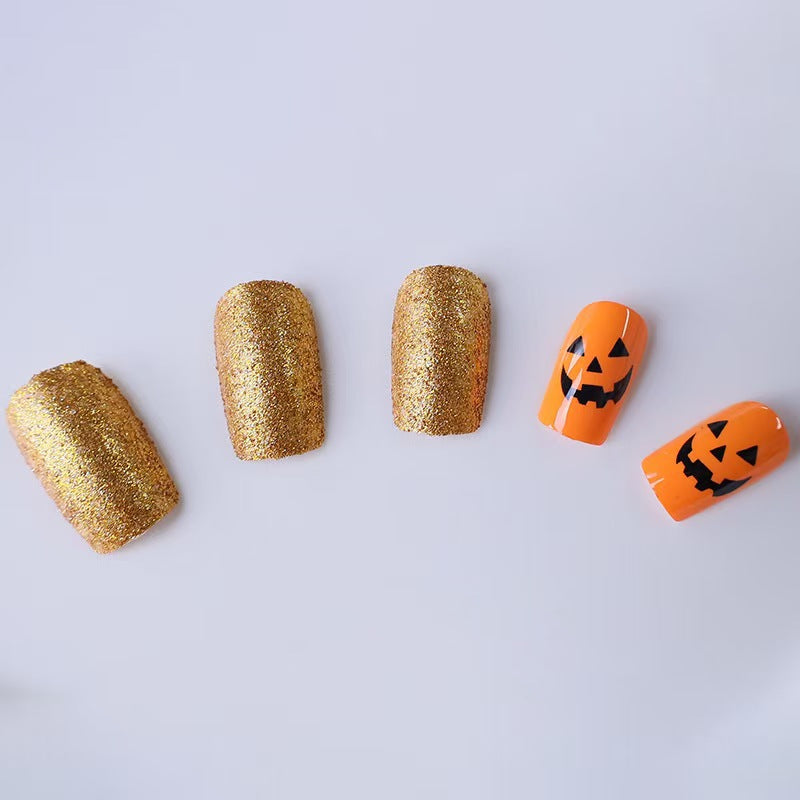 Kunstnagelset mit Halloween-Motiv Brehn