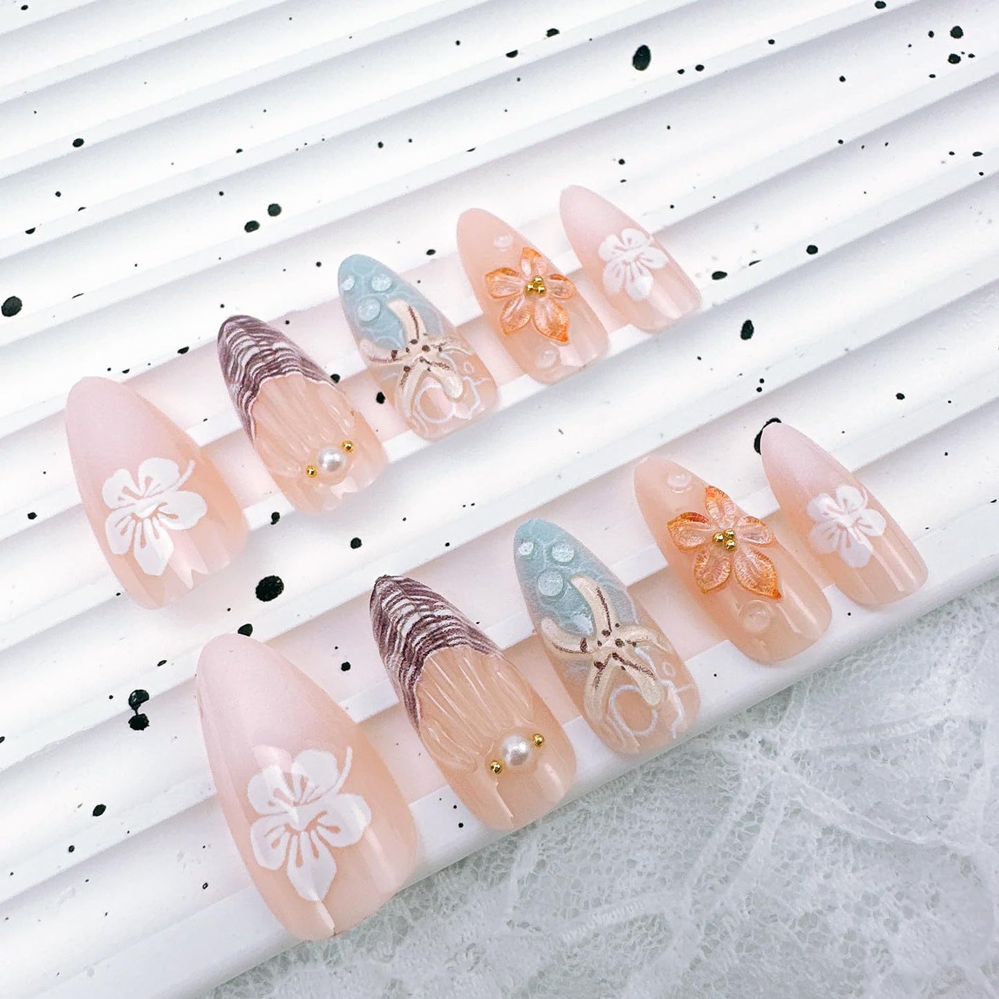 Künstlerisches 3D-Blumen-Press-On-Nagelset Brehn