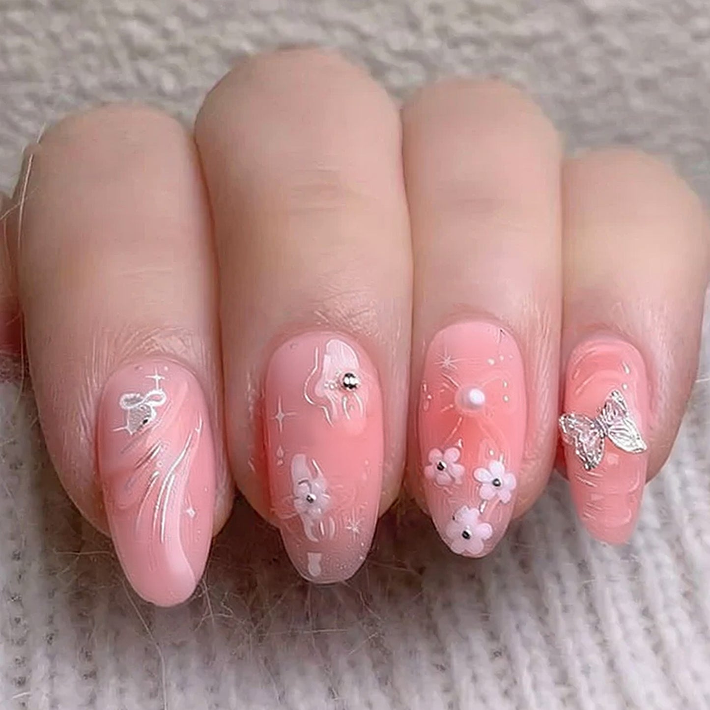 Dekorativer Floral Press-On Nagelkunst Set Brehn
