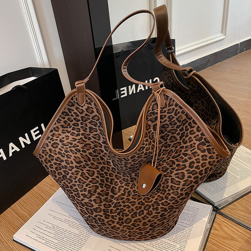 Wildleder Hobo Tasche Brehn