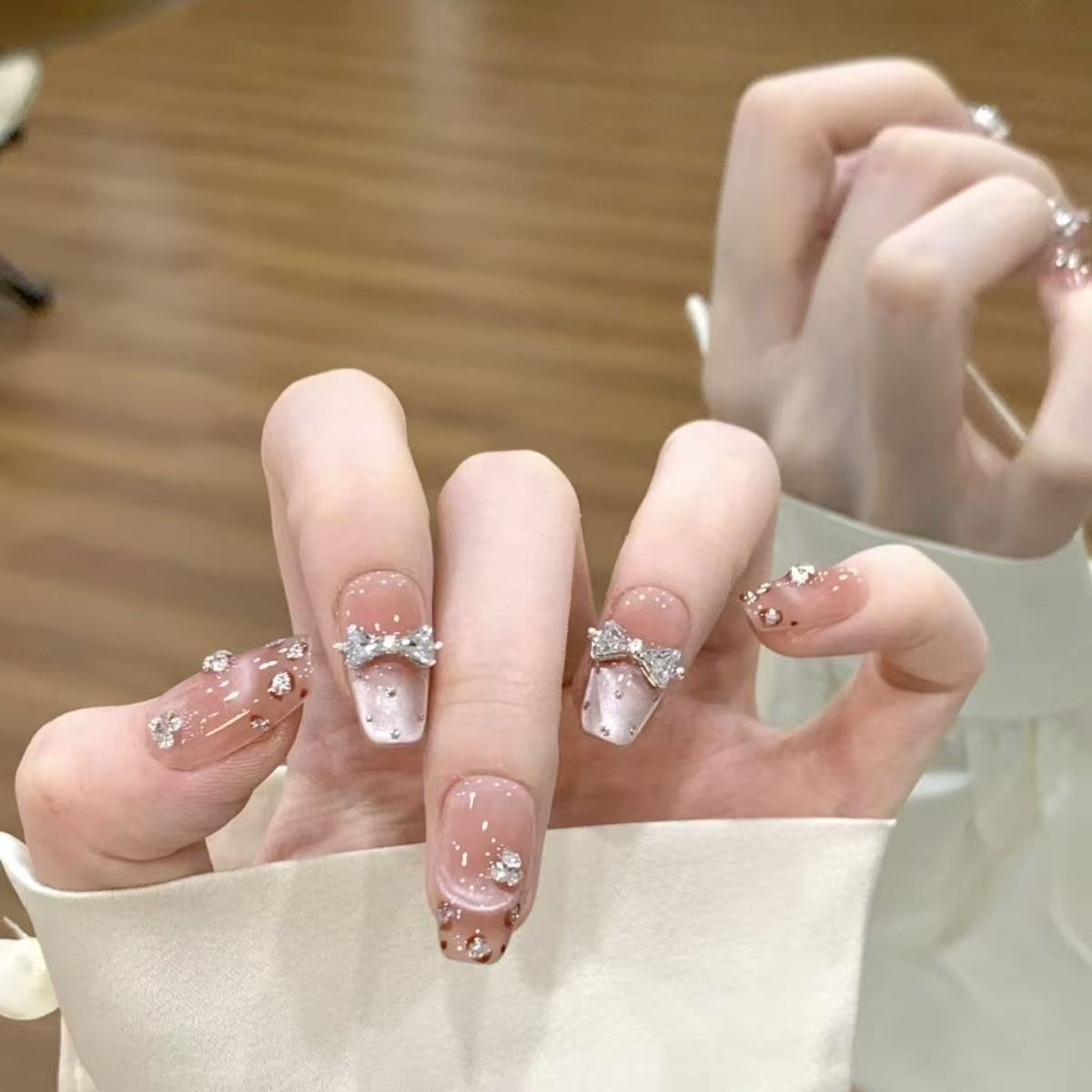 Dekorative Nagelkunst Brehn