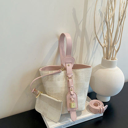Elegante Strukturierte Bucket Bag