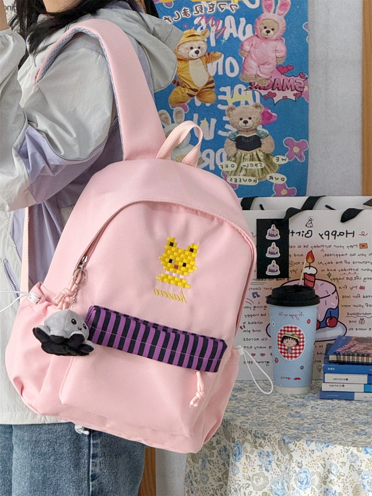 Niedlicher, von Charakteren inspirierter Mini-Schulrucksack