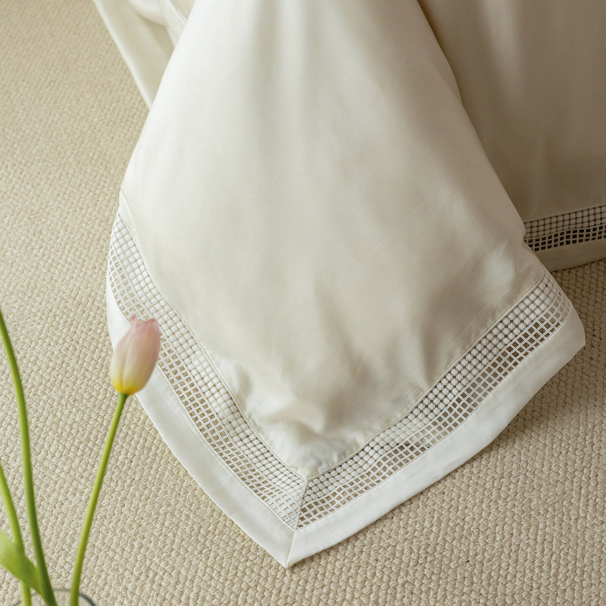 Minimalist Baumwollsatin Bettbezugset mit Mikro-Karo-Rand