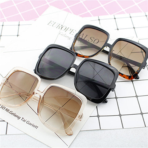 Damen Geometrische Sonnenbrille im modernen Design Brehn