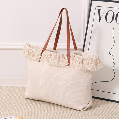 Strandtasche mit Auffälligem Fransenrand Brehn