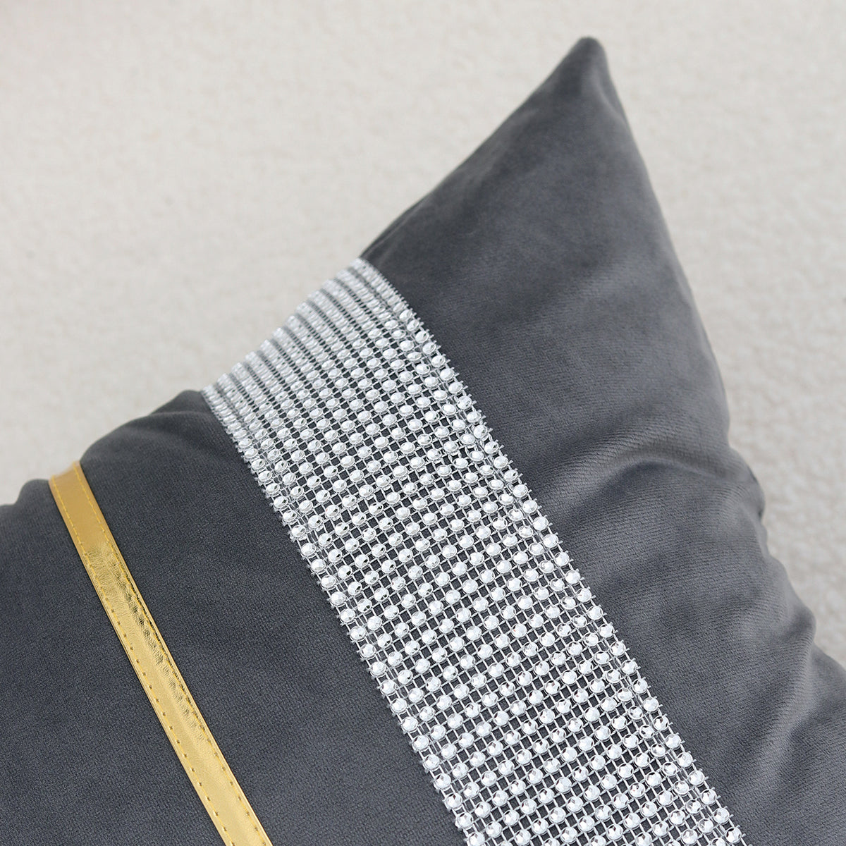 Dekoratives Samt Quadrat-Wurfkissen mit metallischem Trim und Strassband