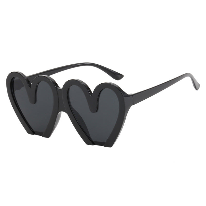 Damen Herzförmige Sonnenbrille mit robustem Kunststoffrahmen und UV-Schutz Brehn